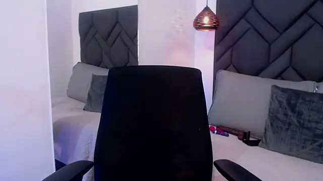 Snapshot of Cataleya_marinn chatting on April 2026 10:18:01 PM Cataleya marinn online show from April 2026 10:18:01 PM