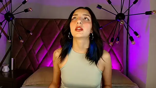 Aris Suarez online show from May 2026 04:18:02 AM