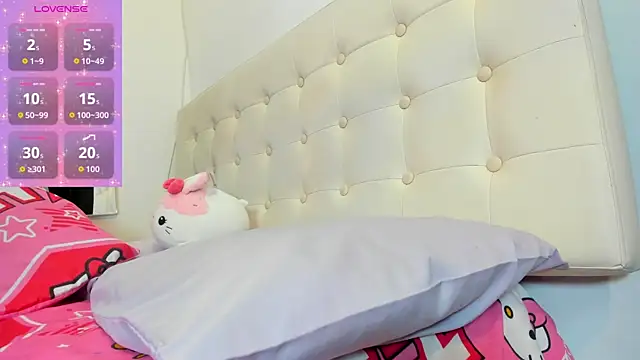 MiaEvans0 online show from June 2026 07:02:02 PM