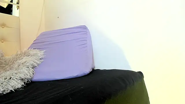 MiaEvans0 online show from June 2026 07:02:02 PM