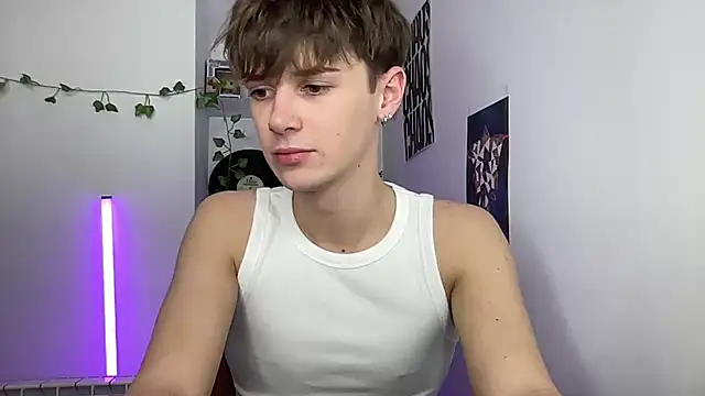 YourMilkyGuy online show from April 2026 06:25:01 PM