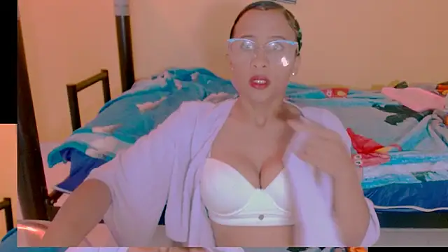 Snapshot of sexiempoderada18 chatting on April 2026 02:00:02 PM sexiempoderada18 online show from April 2026 02:00:02 PM
