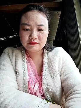 lisn-cute online show from April 2026 04:05:02 AM