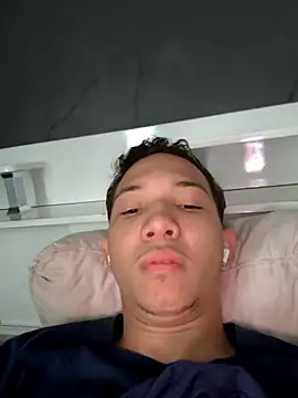 Snapshot of Gustavo153346 chatting on February 2026 11:28:02 AM Gustavo153346 online show from February 2026 11:28:02 AM