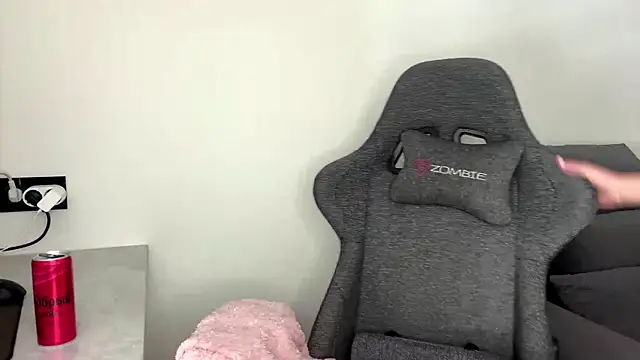 Blonde Pickme online show from February 2026 09:34:01 AM