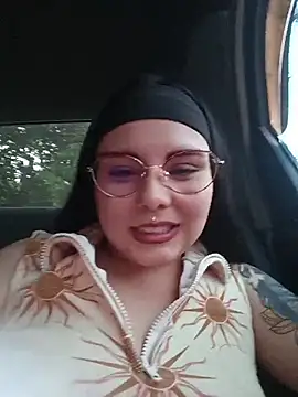 Yulska online show from April 2026 10:56:02 PM