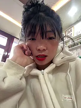 Snapshot of cuty_lusy chatting on March 2026 05:13:01 AM cuty lusy online show from March 2026 05:13:01 AM