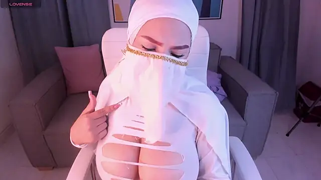 Snapshot of salmma_habibi chatting on April 2026 03:18:02 AM salmma habibi online show from April 2026 03:18:02 AM