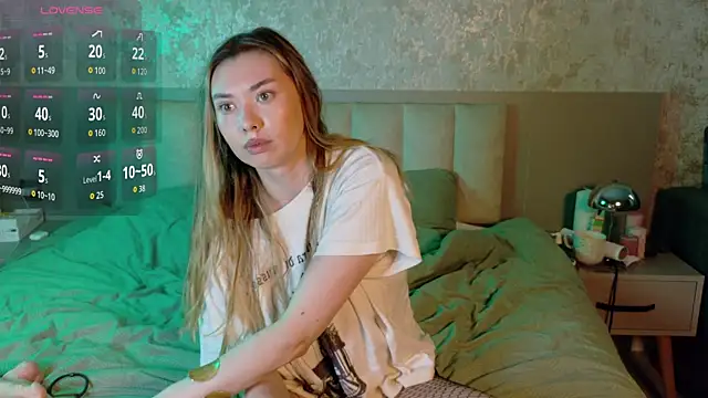 gwenonl1ne online show from June 2026 10:03:02 AM