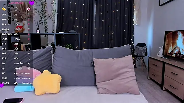 AmyLouWood online show from May 2026 09:47:02 AM
