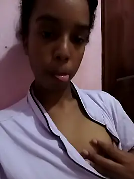 Roxilover online show from February 2026 02:37:02 AM