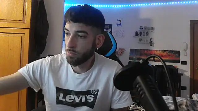 maestroboris95 online show from February 2026 07:39:01 PM