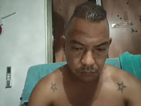 Quillero18 online show from February 2026 07:37:01 PM