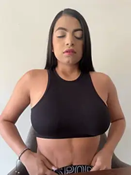 Snapshot of Aurea_Silk chatting on March 2026 09:09:02 PM Aurea Silk online show from March 2026 09:09:02 PM