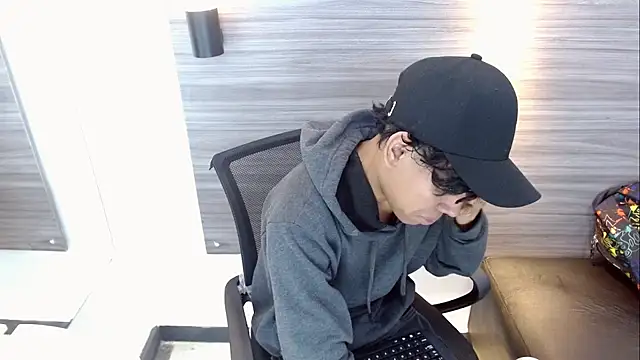 DaviidBuckx  online show from April 2026 02:25:02 AM