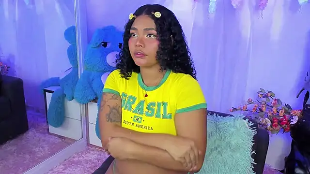 Angel Belll online show from April 2026 01:06:02 AM