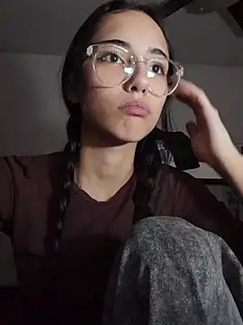 isaaabelaaa online show from June 2026 10:43:01 PM