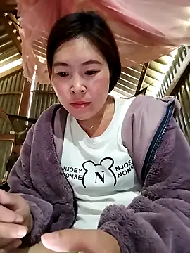 Yiyoongg online show from February 2026 04:31:01 AM