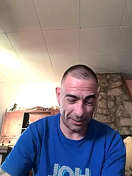 Erchipi online show from May 2026 06:15:02 PM