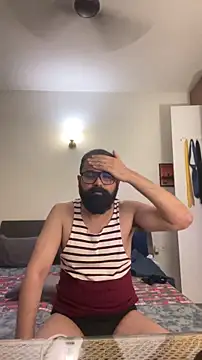 beerboy2222 online show from May 2026 08:02:02 PM