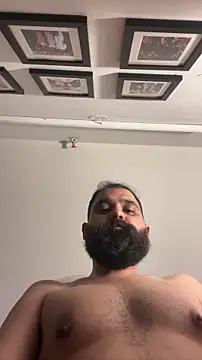 beerboy2222 online show from June 2026 05:56:02 PM