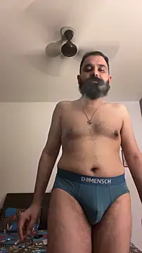 beerboy2222 online show from June 2026 07:35:02 PM