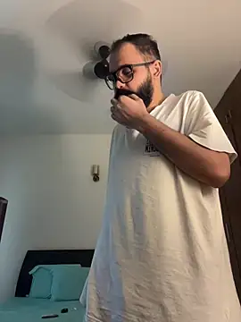 beerboy2222 online show from June 2026 09:15:01 AM