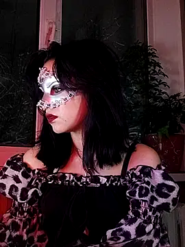 Diamond Doll love online show from February 2026 06:24:02 PM