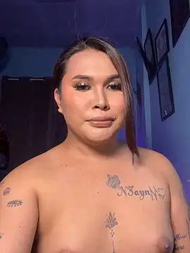 hollynicole online show from May 2026 12:56:02 PM