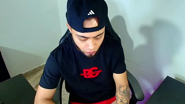 Xanderstone00 online show from March 2026 08:48:01 PM