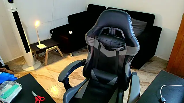 Xanderstone00 online show from March 2026 04:11:02 PM