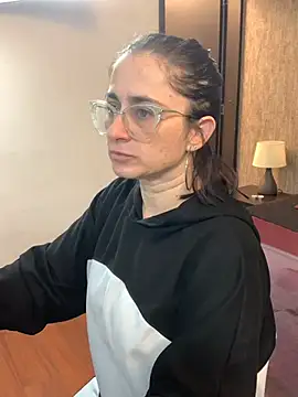 Snapshot of lincebdsm chatting on April 2026 04:07:01 PM lincebdsm online show from April 2026 04:07:01 PM