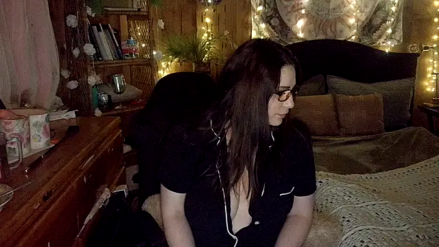 VelvetBrunetteXo online show from March 2026 10:31:02 AM