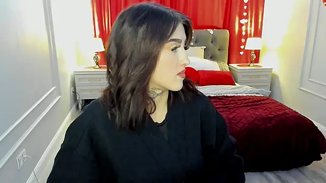 RaspberryGirle online show from February 2026 11:28:02 AM