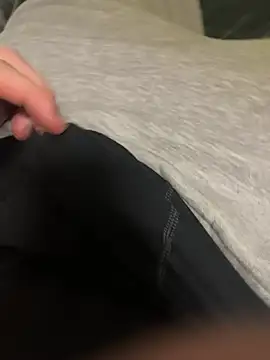 bearguy97 online show from February 2026 09:41:01 PM