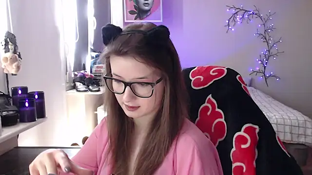 LunaXcherry online show from May 2026 09:03:02 AM