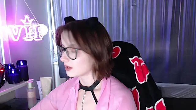 Snapshot of LunaXcherry chatting on July 2026 05:38:02 PM LunaXcherry online show from July 2026 05:38:02 PM
