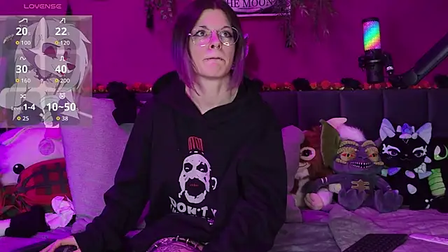 Snapshot of ViGothFox chatting on March 2026 07:05:01 PM ViGothFox online show from March 2026 07:05:01 PM