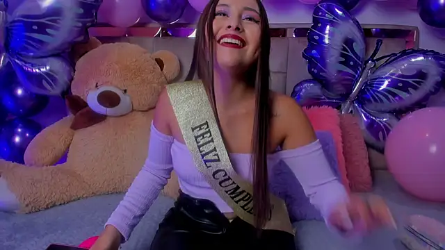 JuliettaArlet online show from June 2026 12:04:02 PM