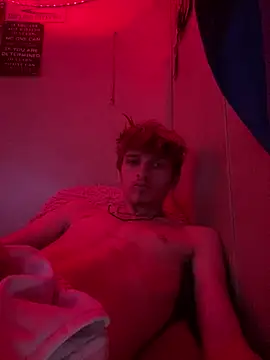 Snapshot of bennyhudson1 chatting on May 2026 01:56:02 AM bennyhudson1 online show from May 2026 01:56:02 AM