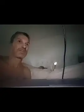 Snapshot of Mickredge chatting on March 2026 10:21:02 AM Mickredge online show from March 2026 10:21:02 AM