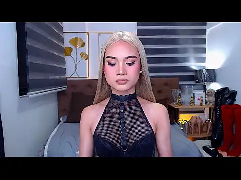 JuicyCockThea online show from April 2026 02:01:01 PM