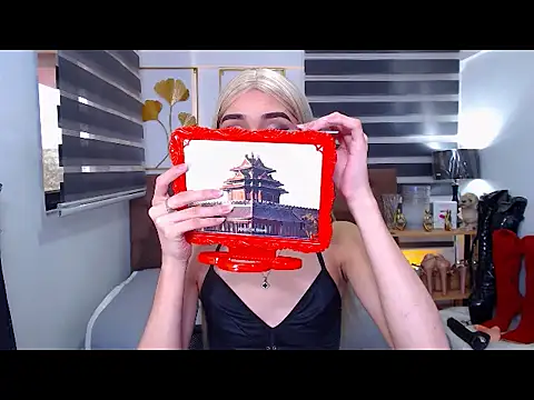 JuicyCockThea online show from May 2026 11:44:02 PM