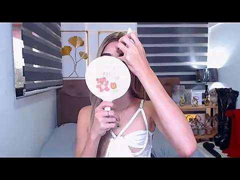 JuicyCockThea online show from June 2026 01:00:01 AM