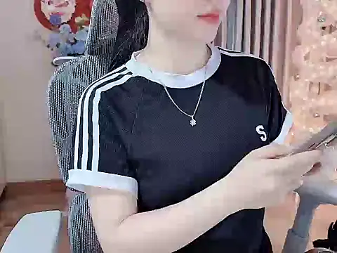 Agnelyn    online show from April 2026 11:14:01 AM
