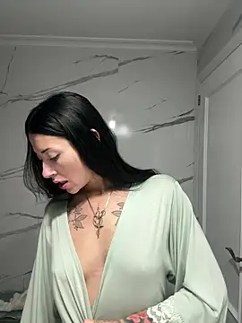 Karmenlovex online show from March 2026 12:52:01 PM