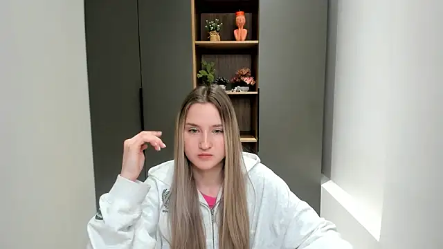 FlaviaStaffon online show from February 2026 07:59:02 AM