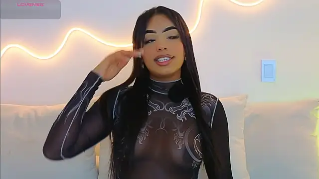 Snapshot of Alyssa_bunnyx chatting on March 2026 05:13:01 AM Alyssa bunnyx online show from March 2026 05:13:01 AM