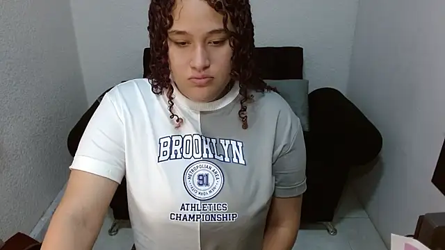 leilanewgirl online show from March 2026 12:23:02 PM