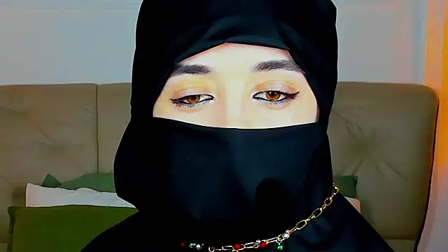 Yasmin e online show from February 2026 06:12:02 PM